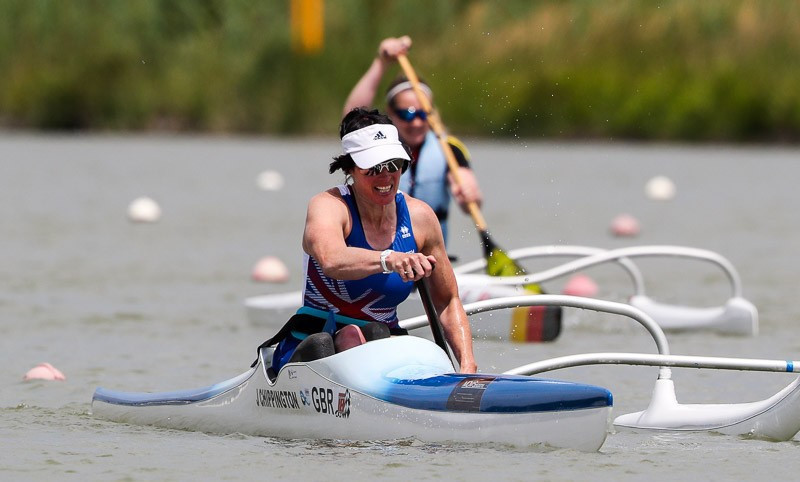 Para-Rowing-canoe