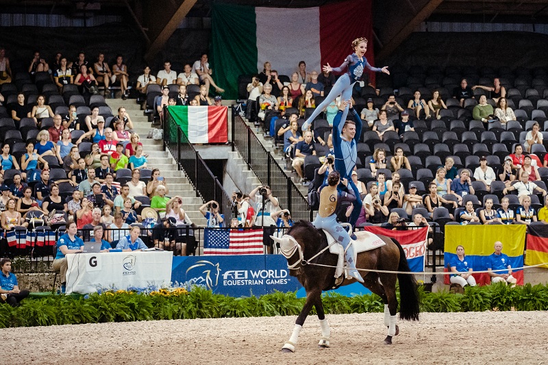 ATLI_cimnastik_Equestrian_vaulting_3